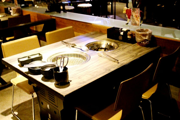 【羽諾食記】好客-音樂料理-現場LIVE演唱(市府店)●市政府捷運美食●火烤兩吃吃到飽-台北