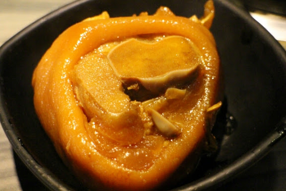 【羽諾食記】好客-音樂料理-現場LIVE演唱(市府店)●市政府捷運美食●火烤兩吃吃到飽-台北