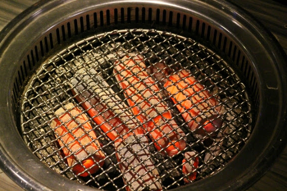 【羽諾食記】好客-音樂料理-現場LIVE演唱(市府店)●市政府捷運美食●火烤兩吃吃到飽-台北