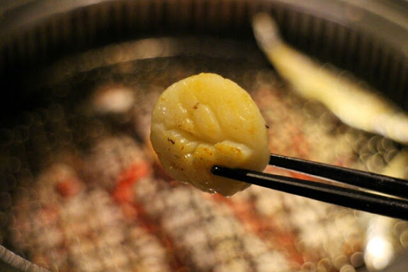 【羽諾食記】好客-音樂料理-現場LIVE演唱(市府店)●市政府捷運美食●火烤兩吃吃到飽-台北