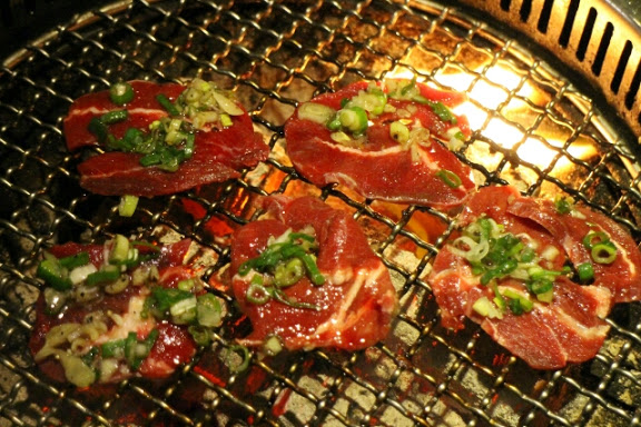 【羽諾食記】好客-音樂料理-現場LIVE演唱(市府店)●市政府捷運美食●火烤兩吃吃到飽-台北