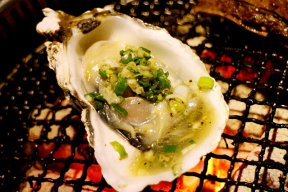 【羽諾食記】好客-音樂料理-現場LIVE演唱(市府店)●市政府捷運美食●火烤兩吃吃到飽-台北