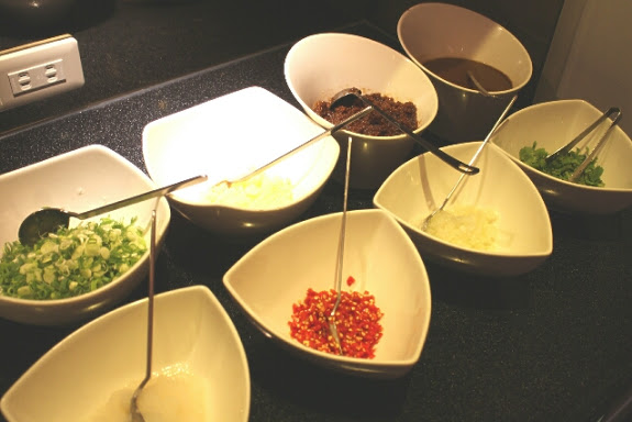 【羽諾食記】家一鍋鍋物/串燒/小酌●台北大安美味小火鍋●串燒●安和路遠企商圈美食推薦-大安