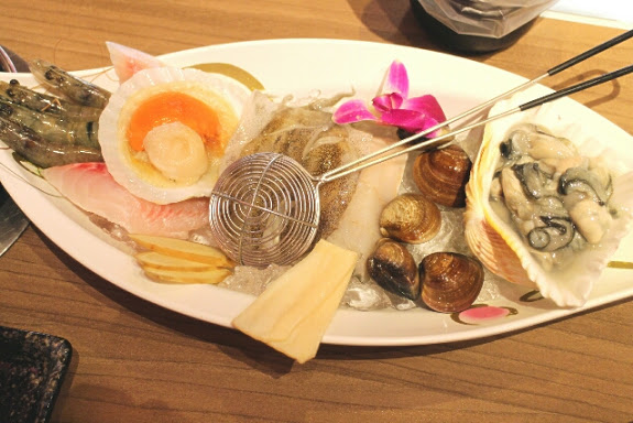 【羽諾食記】家一鍋鍋物/串燒/小酌●台北大安美味小火鍋●串燒●安和路遠企商圈美食推薦-大安