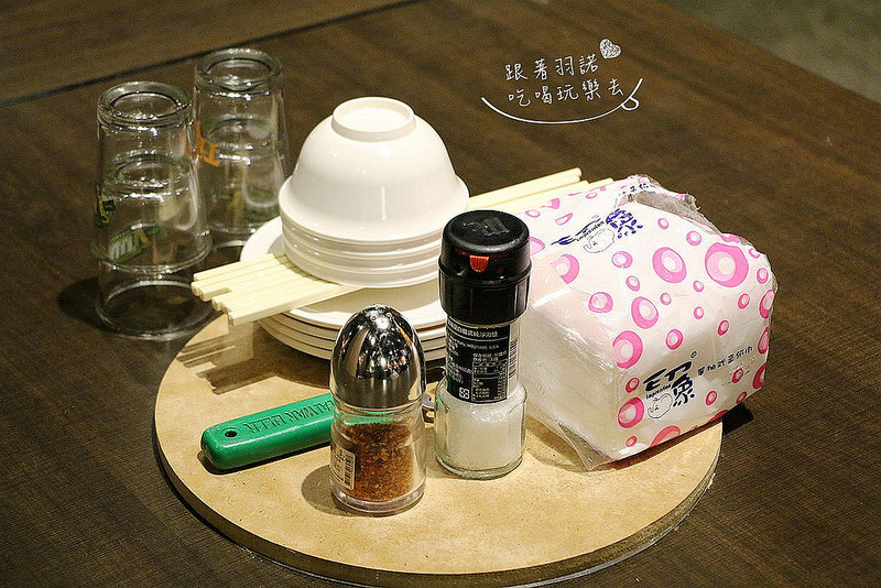 【羽諾食記】『薑母六三風味串燒 / 33區熱炒生猛海鮮』❤串燒 熱炒 活海鮮 一次吃得過癮❤-33區熱炒生猛海鮮