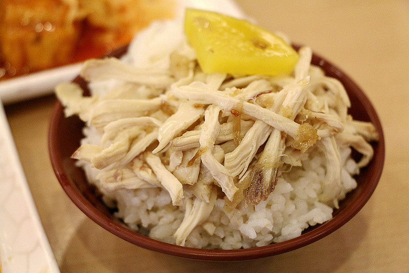 【羽諾食記】『王氏豆腐小吃店』❤石碇老街必吃美食❤百年豆腐老店 傳承古製作流程 令人念念不忘的好滋味-王氏豆腐小吃店