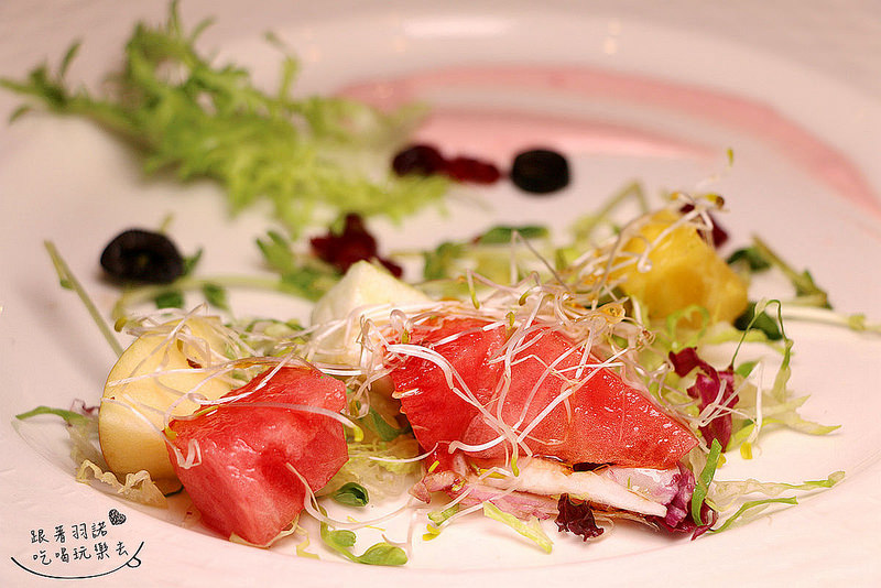 【羽諾食記】『Oliver歐利佛牛排館』❤約會/包場/聚會餐廳推薦❤永和牛排
