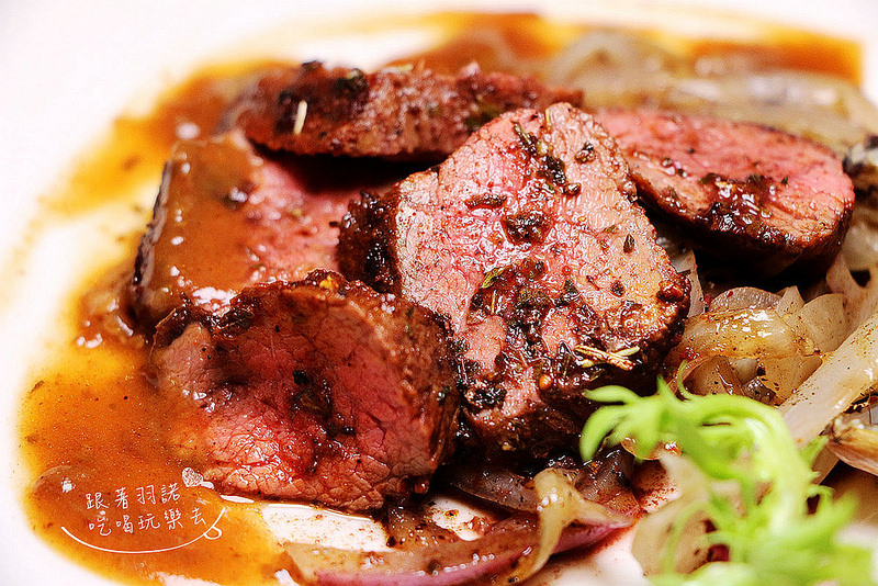 【羽諾食記】『Oliver歐利佛牛排館』❤約會/包場/聚會餐廳推薦❤永和牛排