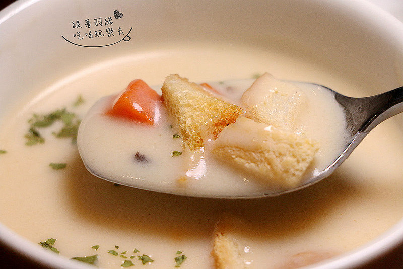 【羽諾食記】『Oliver歐利佛牛排館』❤約會/包場/聚會餐廳推薦❤永和牛排
