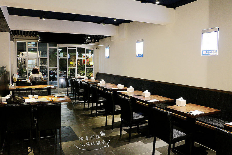 【羽諾食記】『五草車中華食館(忠孝店)』❤東區巷弄內五十多樣超精緻中式小吃❤