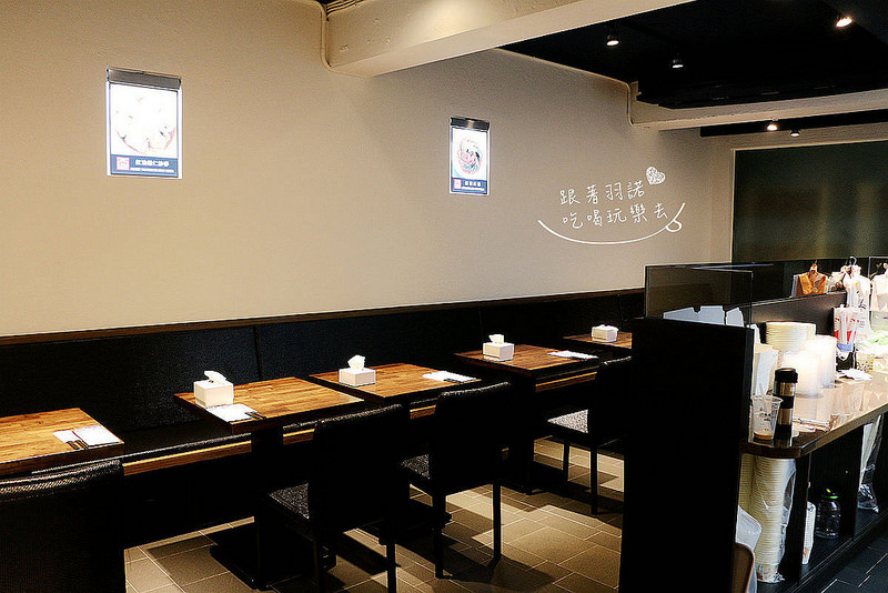 【羽諾食記】『五草車中華食館(忠孝店)』❤東區巷弄內五十多樣超精緻中式小吃❤