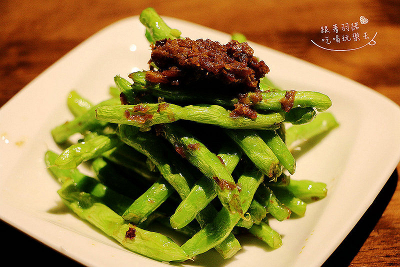 【羽諾食記】『五草車中華食館(忠孝店)』❤東區巷弄內五十多樣超精緻中式小吃❤