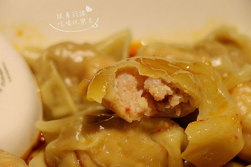 【羽諾食記】『五草車中華食館(忠孝店)』❤東區巷弄內五十多樣超精緻中式小吃❤ 【羽諾食記】『五草車中華食館(忠孝店)』❤東區巷弄內五十多樣超精緻中式小吃❤