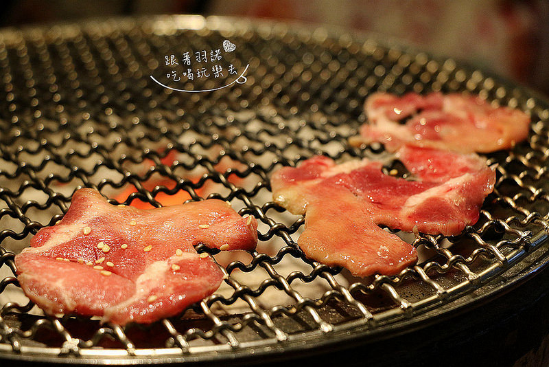 【羽諾食記】『武仕日式炭火燒肉』❤大片和牛吃到飽❤新北市興南夜市/捷運南勢角站燒烤