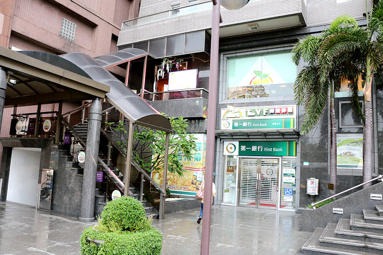 【羽諾食記】The V:F 舞蔬弄果(信義店)♥捷運大安森林公園♥創意蔬食&甜點下午茶