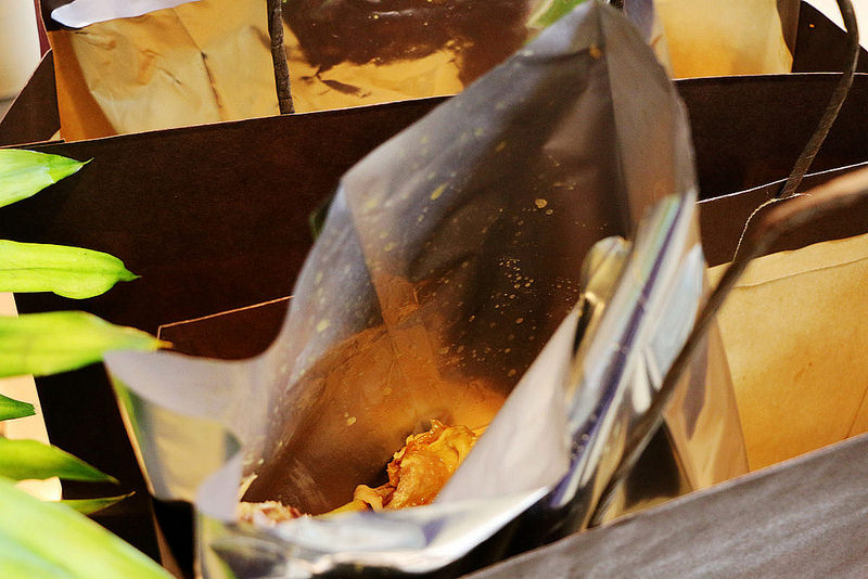 【羽諾食記】『鹿野柴燒桶仔雞』❤超級鮮嫩多汁的桶仔雞 一口就能擄獲你的味蕾❤板橋桶仔雞推薦