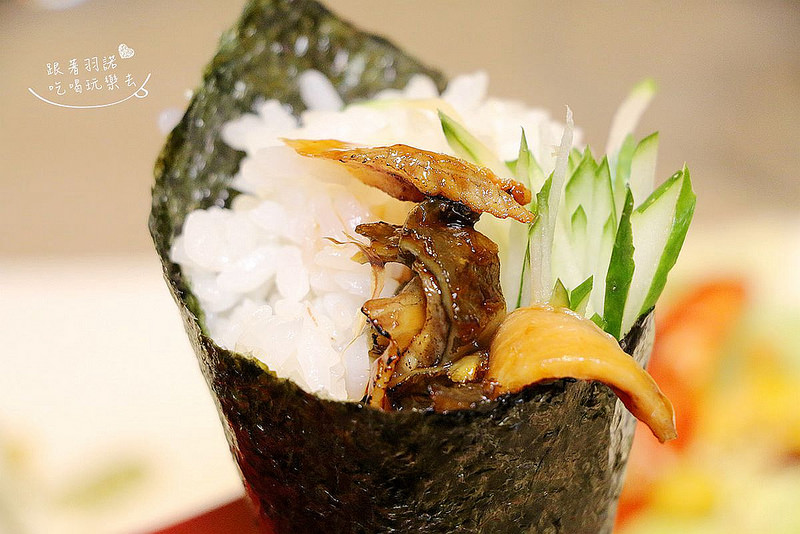  【羽諾食記】『CA rolls'美日式料理』 一次吃到美x中x日式三國料理的結合 舌尖上的超奢侈饗宴❤ 天母棒球場 台北美國學校加州捲推薦