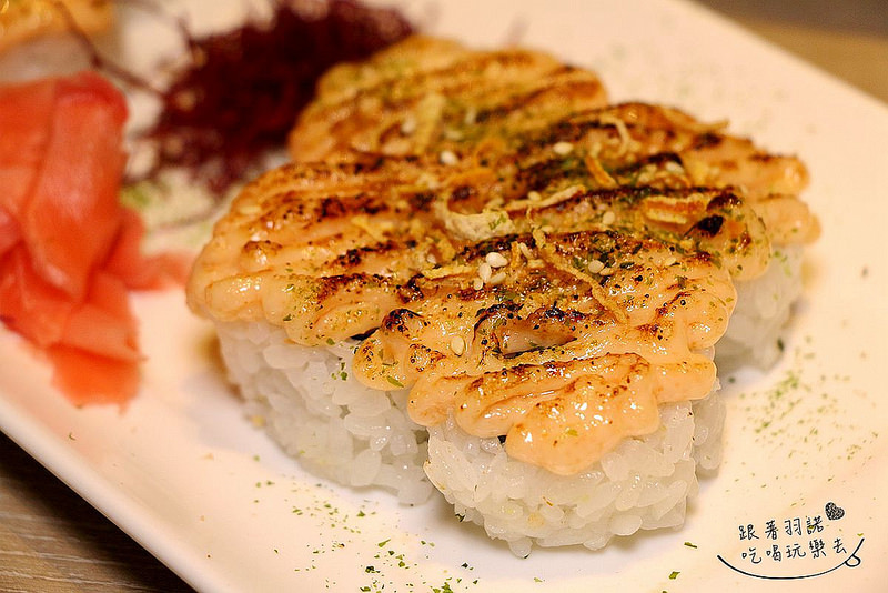  【羽諾食記】『CA rolls'美日式料理』 一次吃到美x中x日式三國料理的結合 舌尖上的超奢侈饗宴❤ 天母棒球場 台北美國學校加州捲推薦