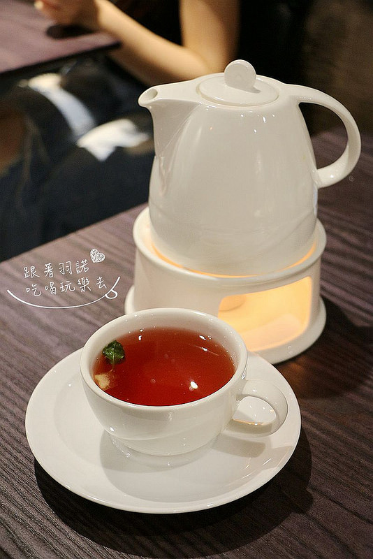  【羽諾食記】『瓦法奇朵Waffogato(敦南店)』❤破天荒的高CP值餐廳 爐烤安格斯雪花牛排&安格斯牛排牛肉麵居然只要99元❤東區美食推薦