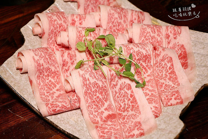 【羽諾食記】『上乘三家涮涮鍋共和國西門旗艦店』❤炎炎夏日吃大啖肉肉 海鮮鍋物更過癮❤台北捷運西門火鍋推薦 【羽諾食記】『上乘三家涮涮鍋共和國西門旗艦店』❤炎炎夏日吃大啖肉肉 海鮮鍋物更過癮❤台北捷運西門火鍋推薦