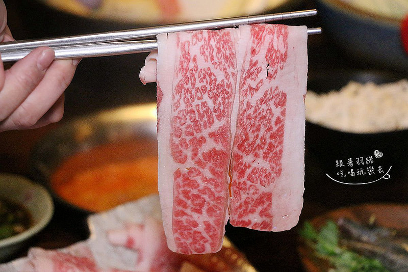 【羽諾食記】『上乘三家涮涮鍋共和國西門旗艦店』❤炎炎夏日吃大啖肉肉 海鮮鍋物更過癮❤台北捷運西門火鍋推薦 【羽諾食記】『上乘三家涮涮鍋共和國西門旗艦店』❤炎炎夏日吃大啖肉肉 海鮮鍋物更過癮❤台北捷運西門火鍋推薦