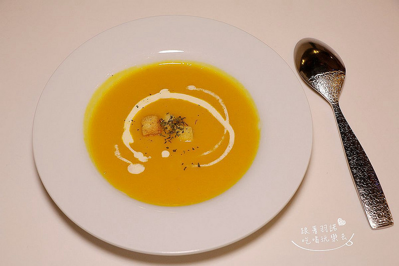 【羽諾食記】『Cafe at Alessi Store(板橋大遠百)』❤義大利麵 排餐也能吃得如此享受❤捷運板橋站美食推薦 【羽諾食記】『Cafe at Alessi Store(板橋大遠百)』❤義大利麵 排餐也能吃得如此享受❤捷運板橋站美食推薦