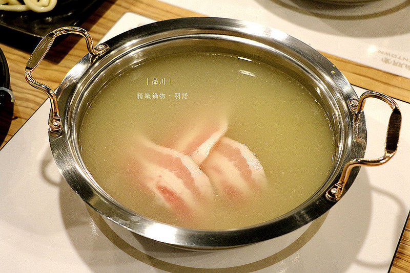 【羽諾食記】板橋火鍋推薦❤『品川精緻鍋物』超推南瓜牛奶鍋必吃&極黑頂級和牛❤肉食主義者的天堂