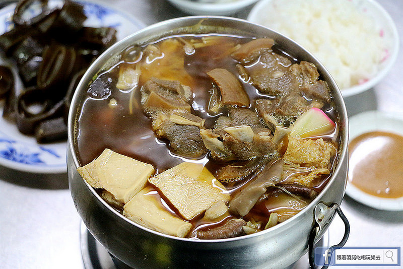 【羽諾食記】『羊暘珍品小吃』❤老饕一口同聲推薦 念念不忘的帶皮紅燒羊肉鍋❤ 就算一個人來吃羊肉爐也可以很幸福 【羽諾食記】『羊暘珍品小吃』❤老饕一口同聲推薦 念念不忘的帶皮紅燒羊肉鍋❤ 就算一個人來吃羊肉爐也可以很幸福