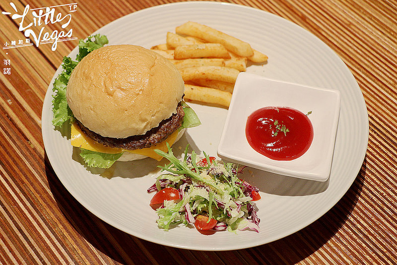  【羽諾食記】『Little Vegas Taipei 小維加斯美式餐廳』❤包場聚餐場地推薦❤台北市府美式餐廳(附菜單)