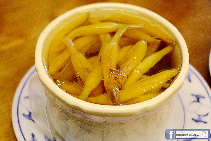 【羽諾食記】可口點心❤金針排骨湯 苦瓜排骨湯 肉粽 刈包樣樣都是經典的銅板美食❤宜蘭羅東深夜食堂/消夜推薦