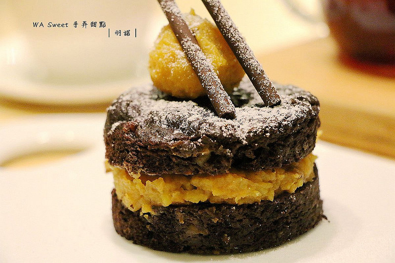 【羽諾食記】WA Sweet 手弄甜點1號店❤通化夜市甜點/輕食店推薦❤好吃度破表的地瓜鬆餅