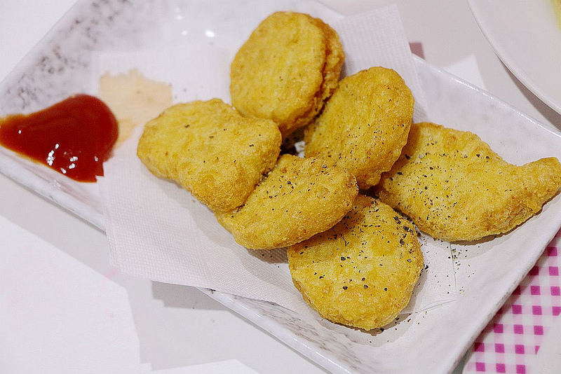 【羽諾食記】Chu coffee 啾咖啡桃園店❤高CP值輕食推薦❤來大創賣場逛街時也有休息的地方囉