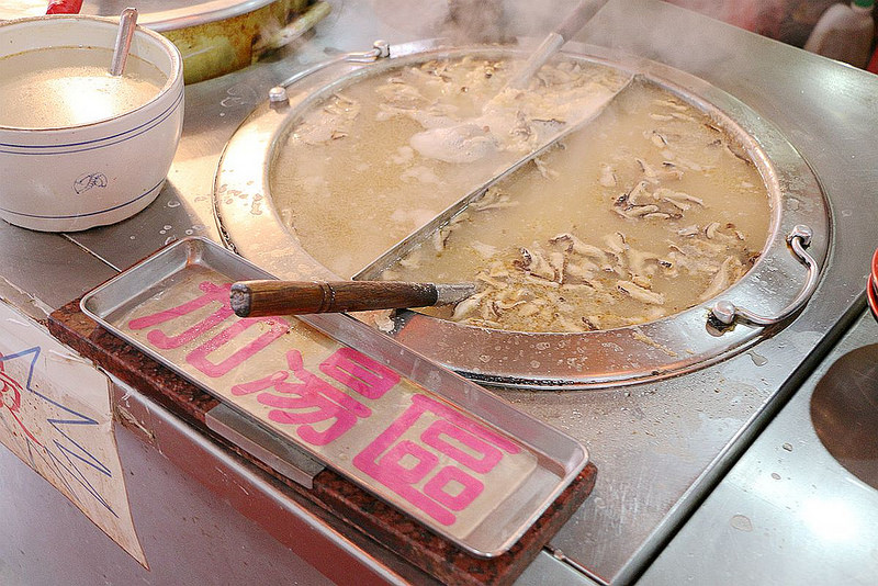 【羽諾食記】廟口紅糟魷魚❤吃過會上癮的美味❤宜蘭北門小吃