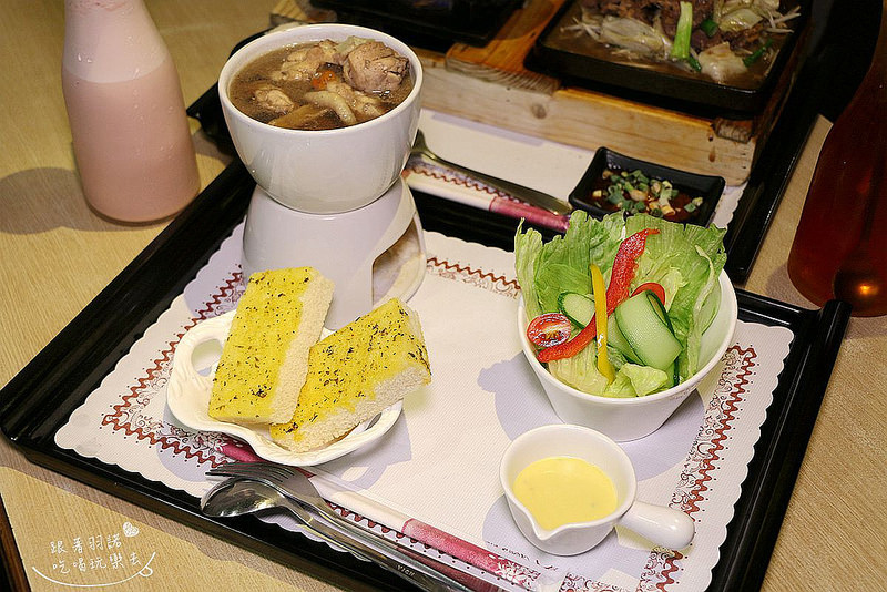 【羽諾食記】『咖啡物語』❤半夜也吃的到鍋物及鐵板料理啦!!❤士林夜市 劍潭捷運站間-下午茶