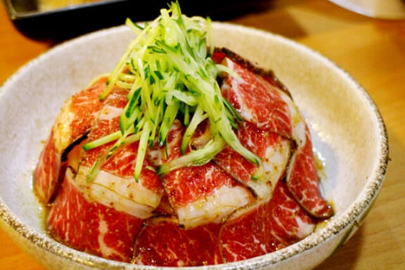 【羽諾食記】海鱻味刺身壽司●隱藏在市場的超美味日式料理●萬華直興市場