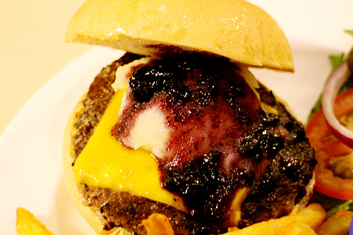 【羽諾食記】想吃美味的美式漢堡堡嗎？趕快來HI Burger