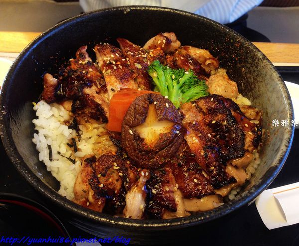 樂雅樂「和風雞肉丼」、「拿坡里海鮮麵」午餐～