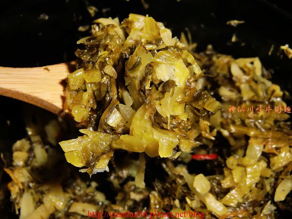 『神仙川味牛肉麵』延吉店體驗清爽的「清燉牛肉湯麵」～