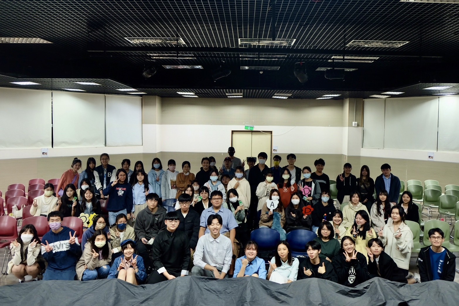 中央大學_中文系_迎新指引-大一新生有問必答