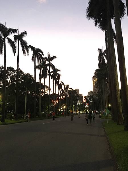 校園隨筆》畢業倒數│回顧台大校園景點|凌宣 | Jenny-台大小福 校園隨筆》畢業倒數│回顧台大校園景點|凌宣 | Jenny-台大小福