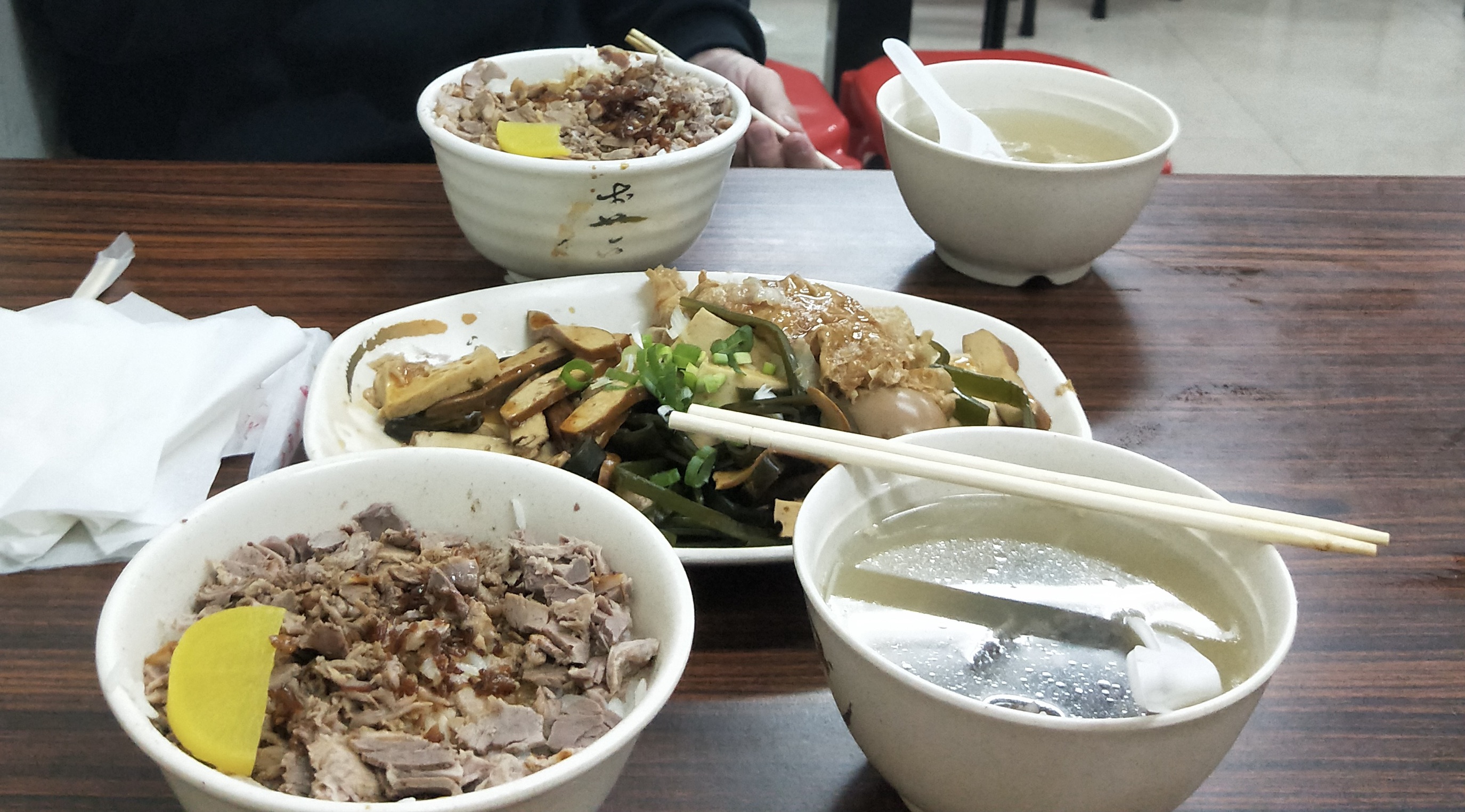 台中平價美食-廟口意麵鴨香飯-台中平價美食