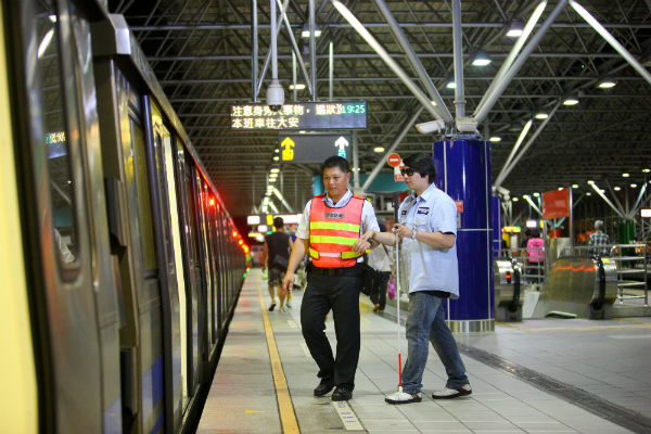 北捷無名英雄暖心服務 串連雙北景點 遇見愛-MRT