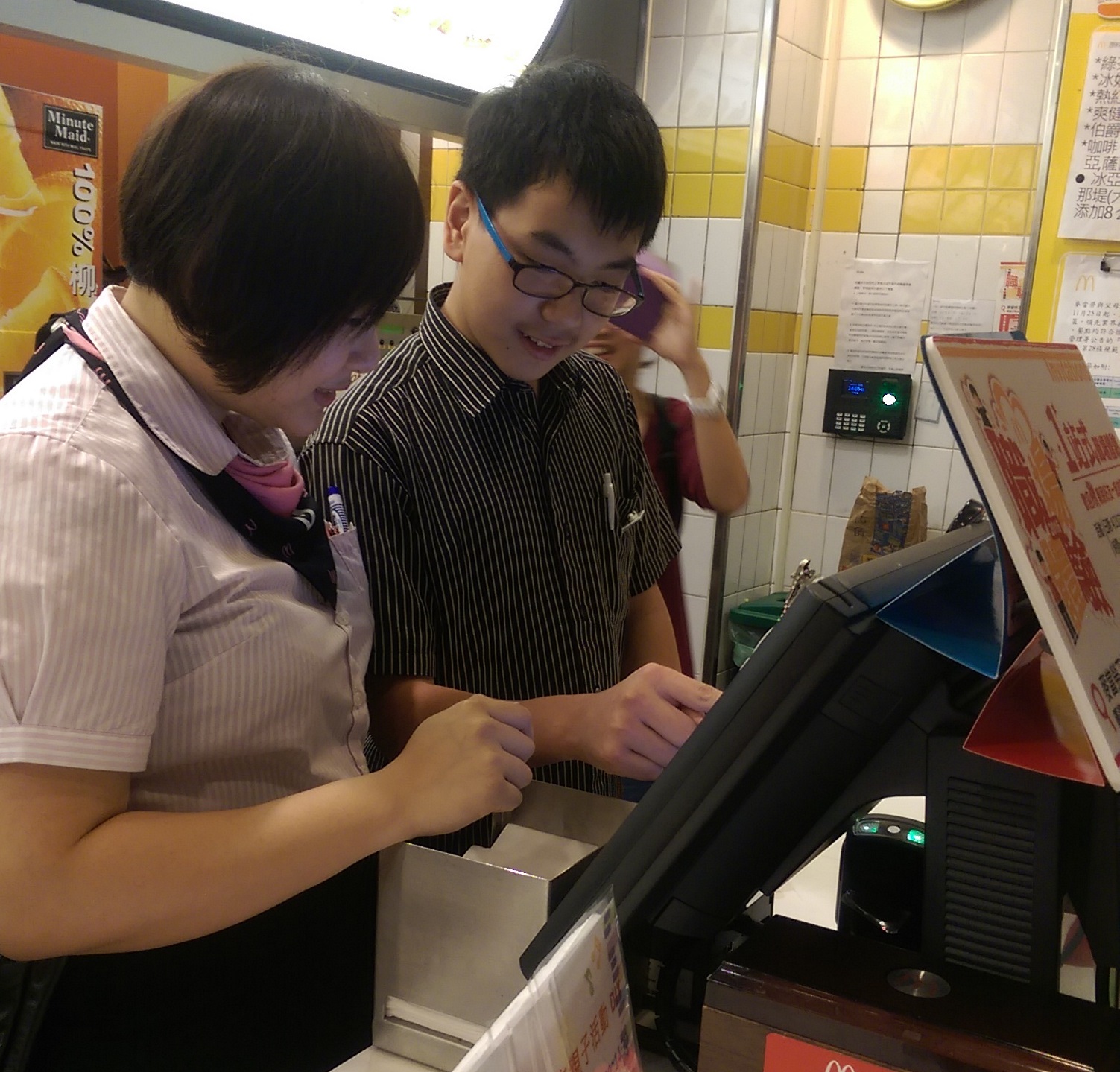 28位國中生初探職場 體驗一日店經理-1111創業加盟網 28位國中生初探職場 體驗一日店經理-1111創業加盟網