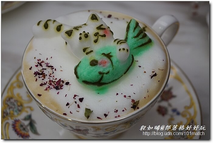超療癒的貓咪立體拉花@咕嚕貓咖啡館旗鑑店 有貓店長坐檯【台中美食小旅行】 超療癒的貓咪立體拉花@咕嚕貓咖啡館旗鑑店 有貓店長坐檯【台中美食小旅行】