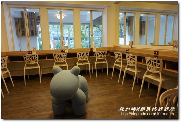 超療癒的貓咪立體拉花@咕嚕貓咖啡館旗鑑店 有貓店長坐檯【台中美食小旅行】 超療癒的貓咪立體拉花@咕嚕貓咖啡館旗鑑店 有貓店長坐檯【台中美食小旅行】