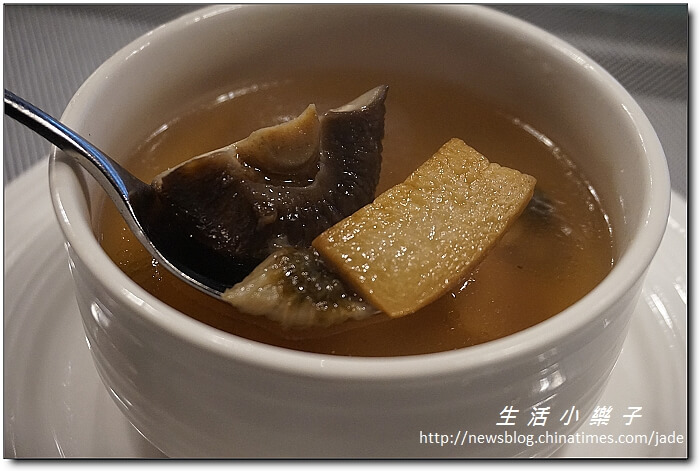精進料理鐵板燒為愛而生》江雁塘新時尚鐵板燒造福素食者【中山國小捷運站素食美食推薦】 精進料理鐵板燒為愛而生》江雁塘新時尚鐵板燒造福素食者【中山國小捷運站素食美食推薦】