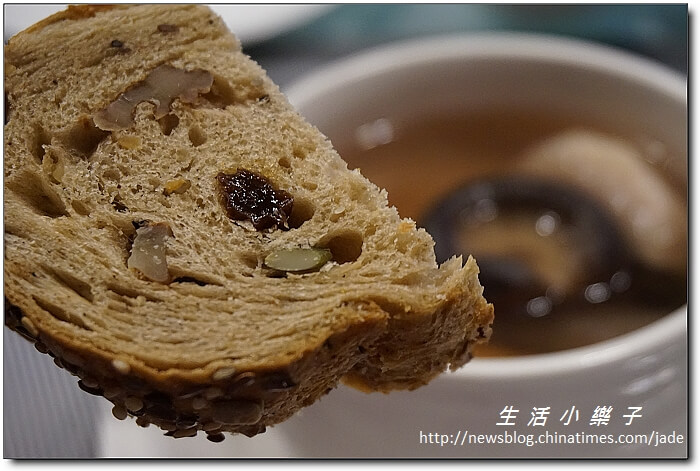 精進料理鐵板燒為愛而生》江雁塘新時尚鐵板燒造福素食者【中山國小捷運站素食美食推薦】 精進料理鐵板燒為愛而生》江雁塘新時尚鐵板燒造福素食者【中山國小捷運站素食美食推薦】
