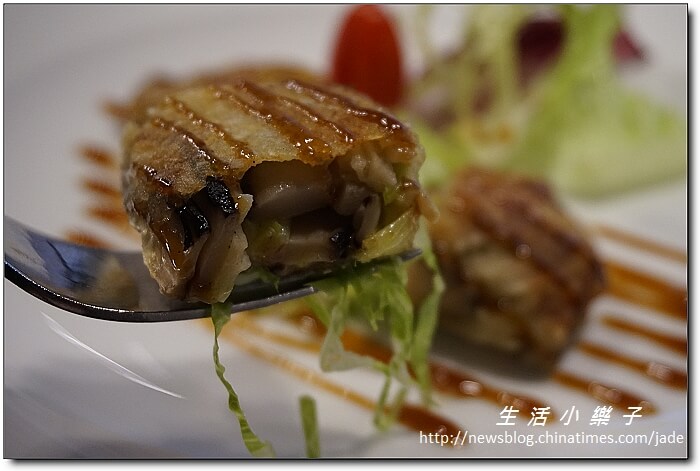 精進料理鐵板燒為愛而生》江雁塘新時尚鐵板燒造福素食者【中山國小捷運站素食美食推薦】 精進料理鐵板燒為愛而生》江雁塘新時尚鐵板燒造福素食者【中山國小捷運站素食美食推薦】