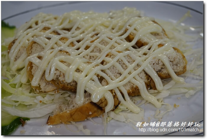 花蓮磯崎頭目海產店》台11線上最在地的部落風味平價海鮮&kiniw媽媽最佳人氣獎碳烤飛魚卵香腸【花東之旅必吃推薦】 花蓮磯崎頭目海產店》台11線上最在地的部落風味平價海鮮&kiniw媽媽最佳人氣獎碳烤飛魚卵香腸【花東之旅必吃推薦】