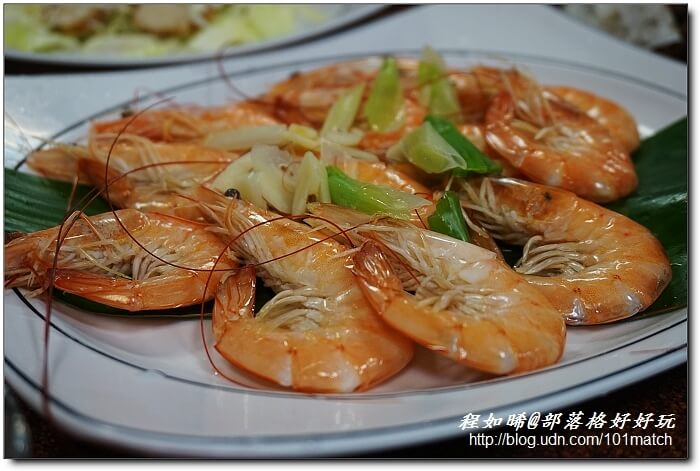 花蓮磯崎頭目海產店》台11線上最在地的部落風味平價海鮮&kiniw媽媽最佳人氣獎碳烤飛魚卵香腸【花東之旅必吃推薦】 花蓮磯崎頭目海產店》台11線上最在地的部落風味平價海鮮&kiniw媽媽最佳人氣獎碳烤飛魚卵香腸【花東之旅必吃推薦】